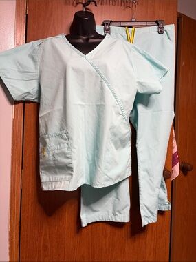 Women's Light Mint Scrub Top and Pants Set